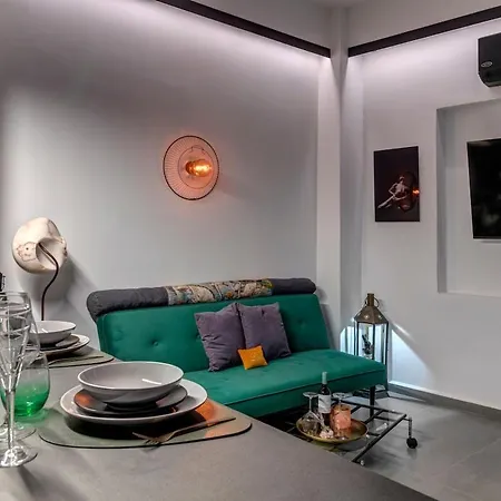 Artrock Nirvana Loft Gallery Of 48mq * Ermoupoli