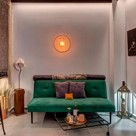 Artrock Experience - Nirvana Loft Gallery - 48mq - Hermoupoli *